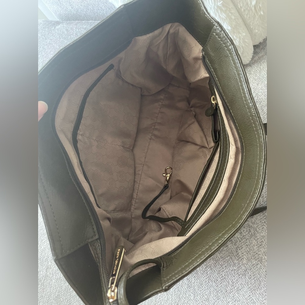 Michael Kors Olive Green Handbag - Picture 4 of 5